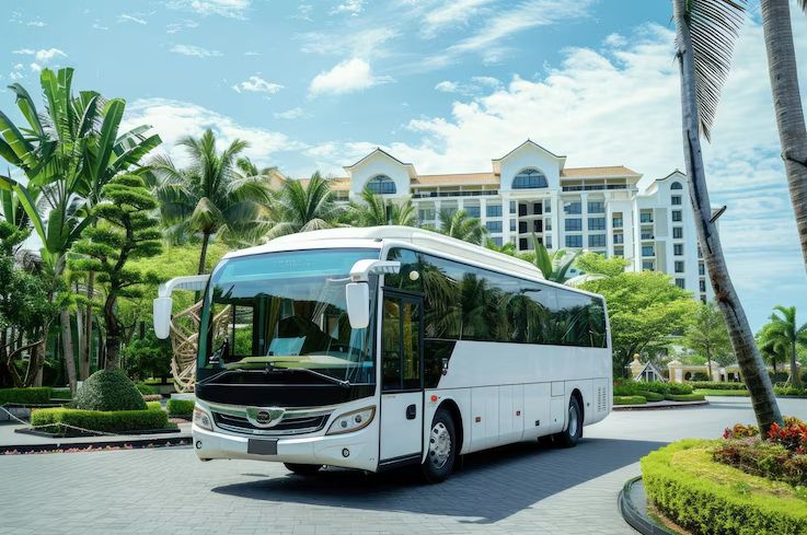 43人座遊覽車